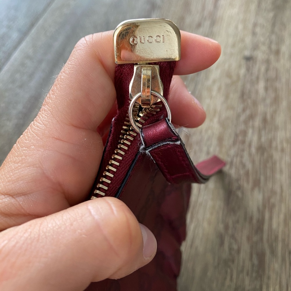 Authentic Gucci wallet wristlet - Picture 2 of 9